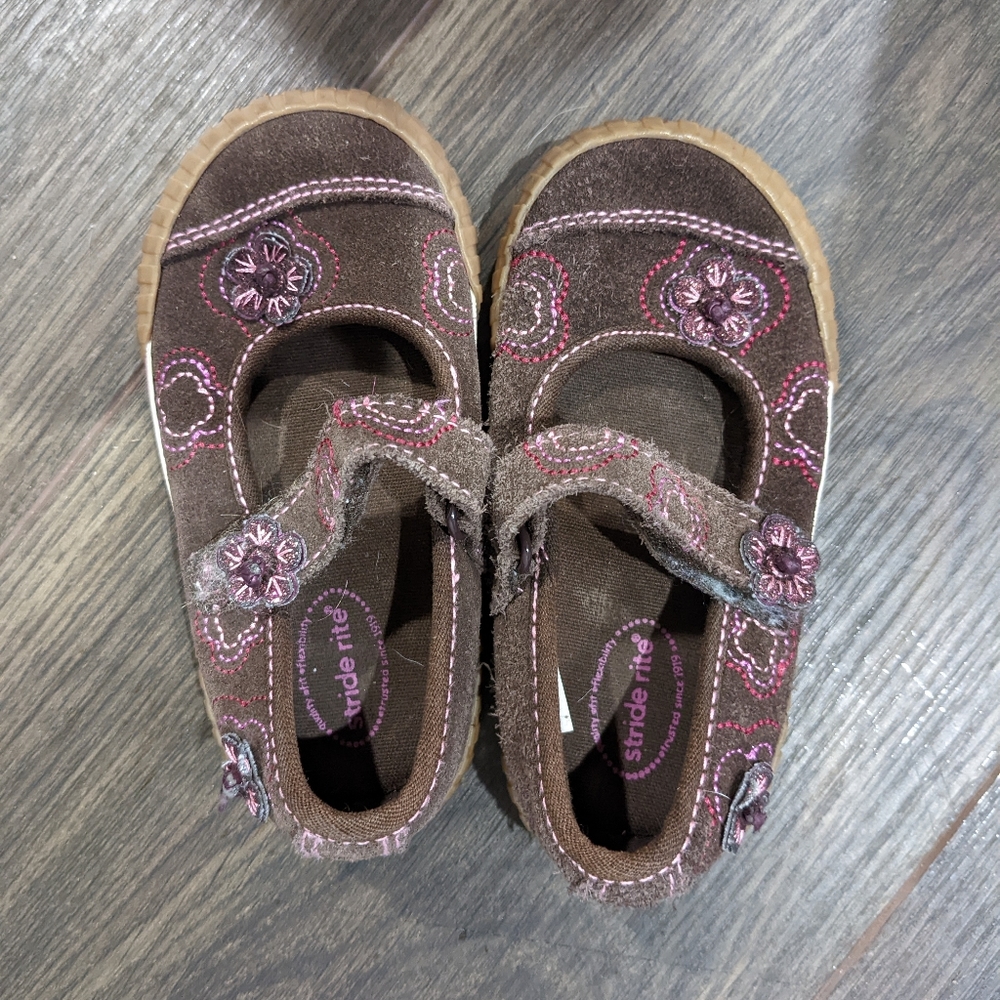 Shoes - Picture 6 of 6
